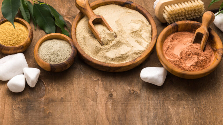 Ayurvedic Herbal Powder Massage